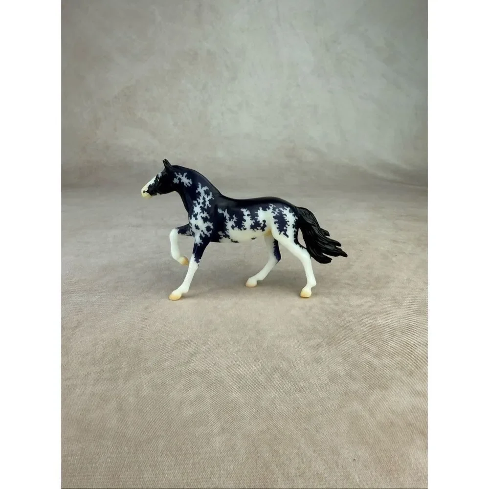 Breyer Stablemate Club Lanin Breyer Horse